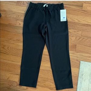 Lululemon on the fly 7/8 pant, woven